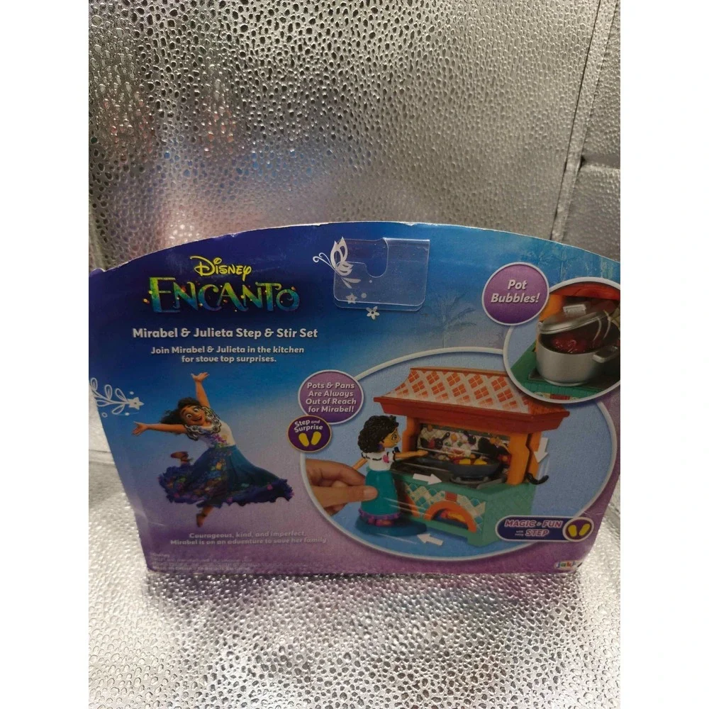 Disney Encanto Mirabel & Julieta Step & Stir Kitchen Playset 9 Pieces Toy - New!
